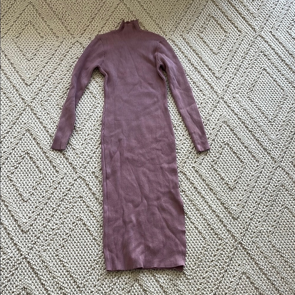 Elegant Mauve Ribbed Knit Dress